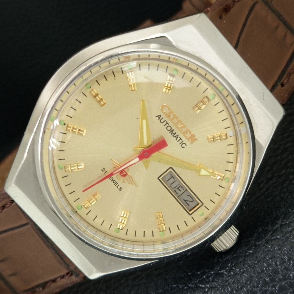 Vintage 1981 Citizen Automatic Mens Silver Watch W/daydate & Red accents